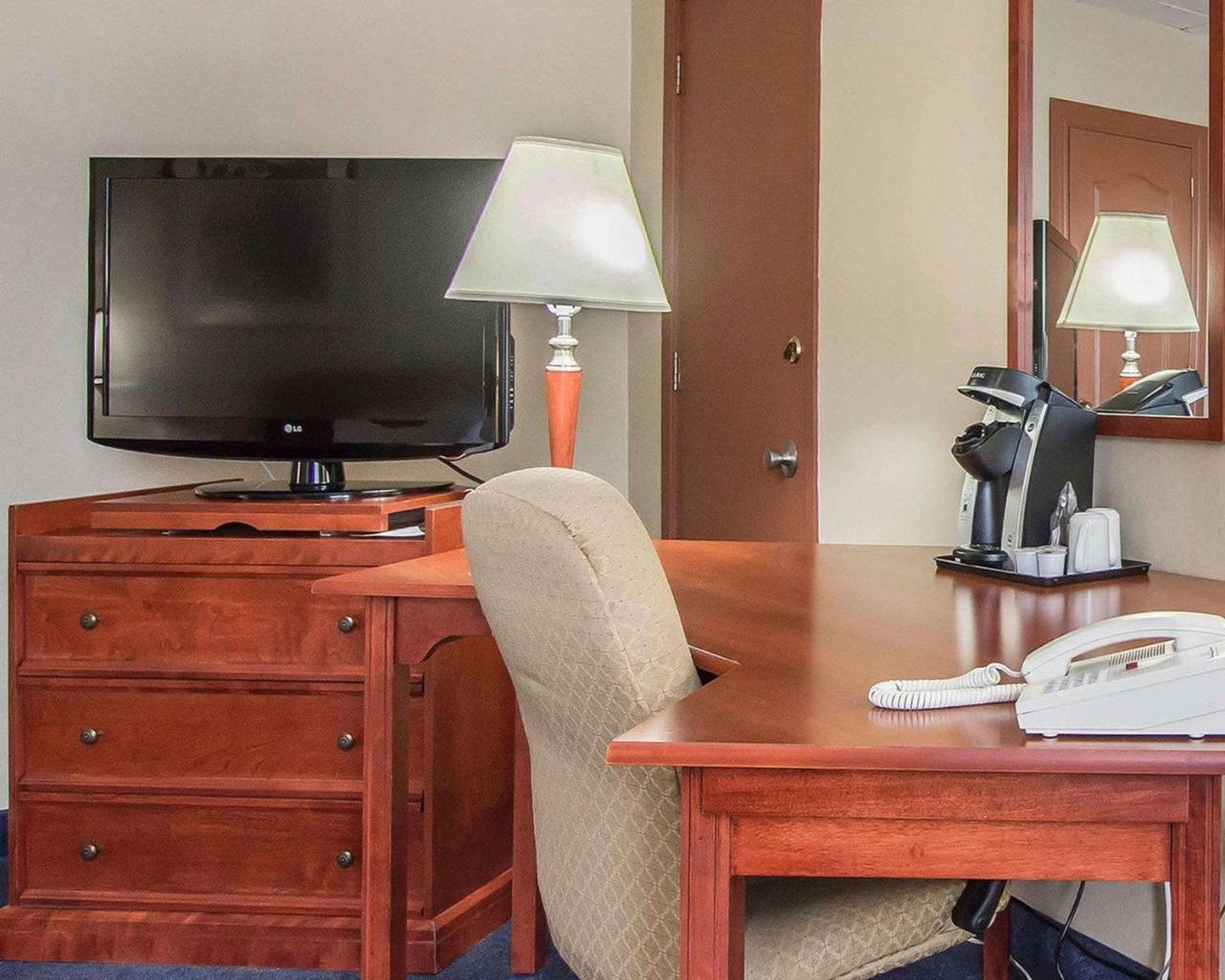 Hotel Danube Bleu Forestville Luaran gambar